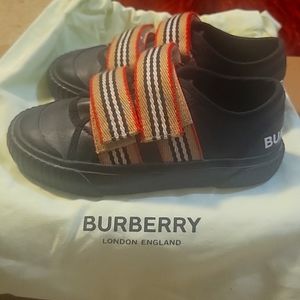 Burberry Icon strip detail leather sneaker